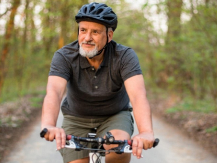 WE ARE ACTIVE CYCLISTS